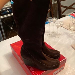 Brown suede Aerosoles high boot wedge heel size 7.5 worn twice.